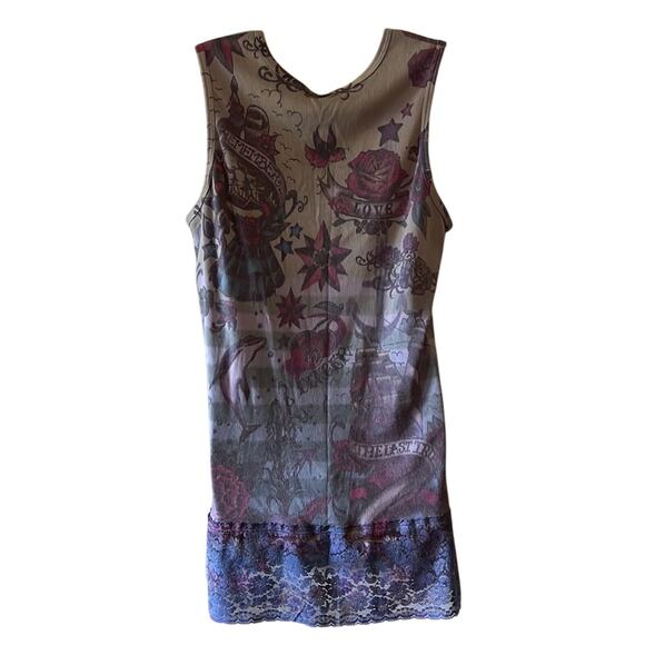 Multicolor Tattoo Print Ribbed Knit Tunic Top with Lace Bottom Edge  1X Summer - Picture 3 of 6